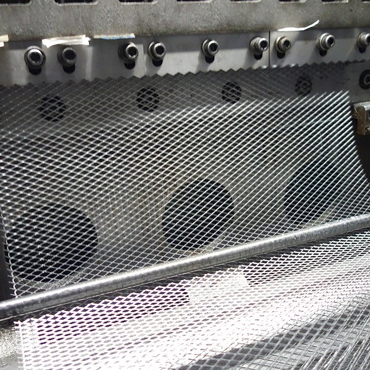 Stainless Steel Filtration Steel Metal Mesh Oil/Air/Water Filtration Diamond Shaped Pressed Expanded Metal Wire Mesh