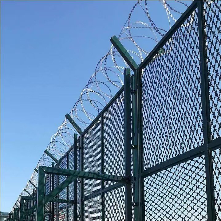 PVC-Coated Stainless Steel Anti-Climbing Barbed Wire Barrier Net Protective Coil Design