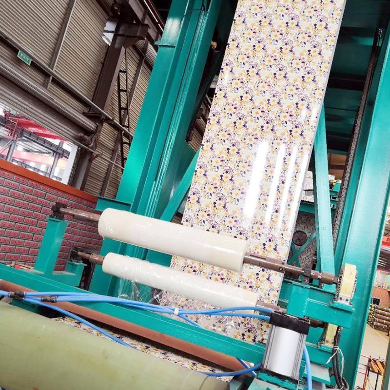 First class smooth surface PPGL roofing with pre-coated galvanized steel rolls industrial colour rolls