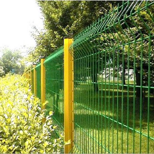 Galvanized welded wire mesh for garden fence pvc coated welded wire mesh fence panels price