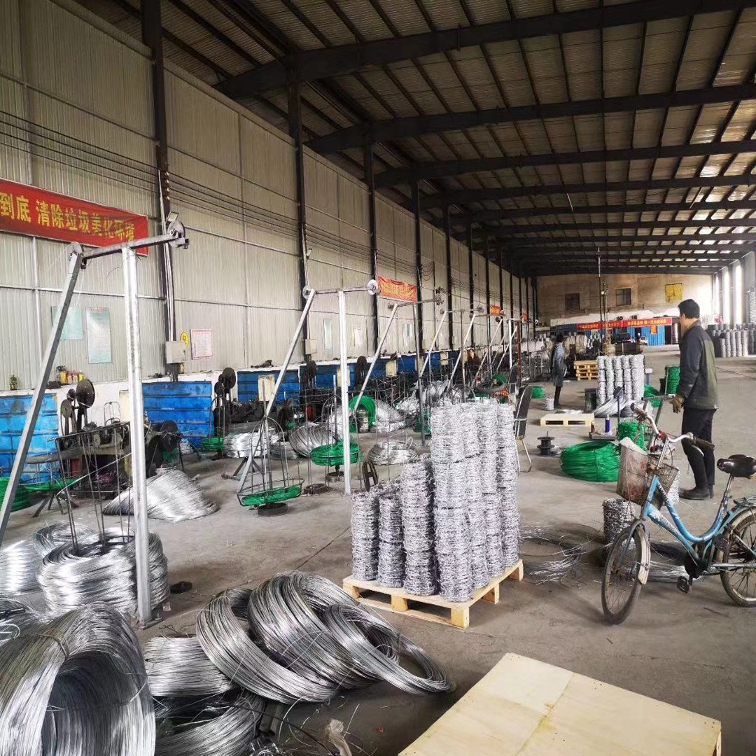 High Quality Customized Hot Dipped Galvanized Weight Cheap Barbed Wire Mesh Rolls Steel Stainless