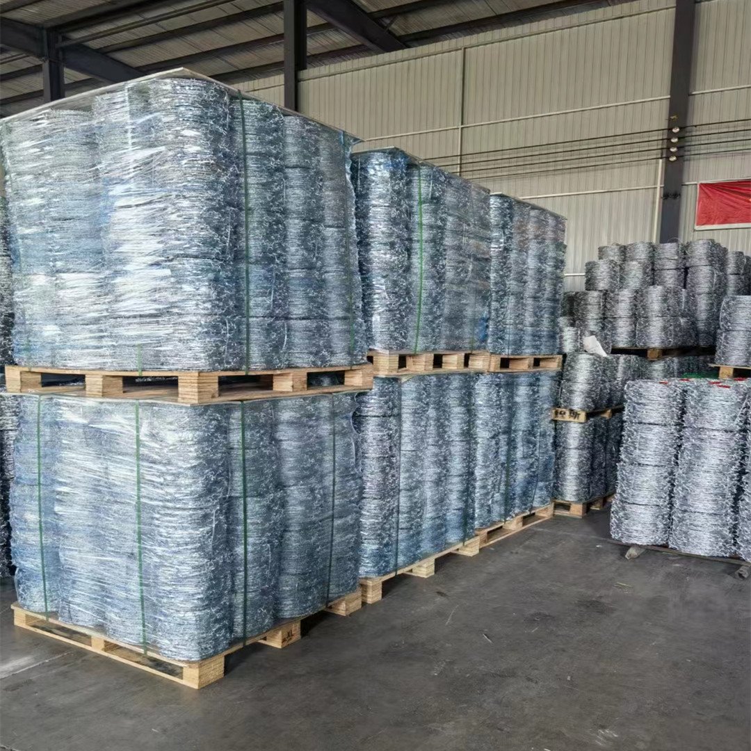 High Quality Customized Hot Dipped Galvanized Weight Cheap Barbed Wire Mesh Rolls Steel Stainless