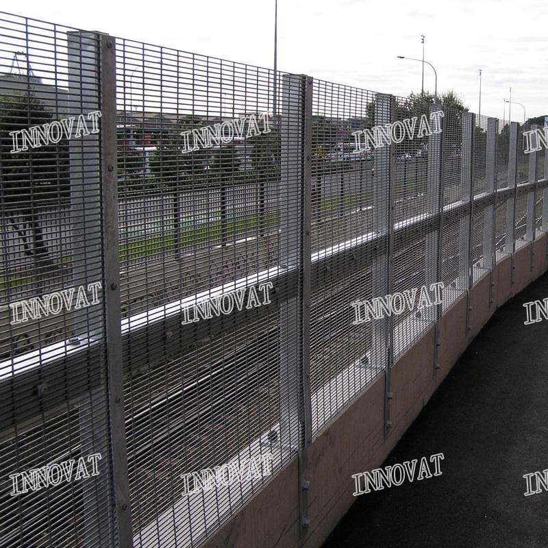 Galvanized Steel Wire Mesh Metal Security Fence Systems 358 Anti Climb Fence and Gate