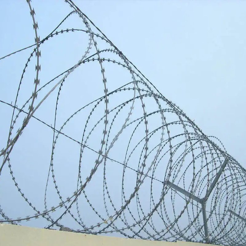 bto 22 low price concertina wire hot dipped galvanized razor barbed wire price for sale anti climb razor wire