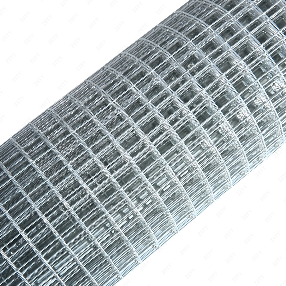 The wall of the wood-panel house is laid with hardware cloth and welded steel wire mesh of the house sandblasted sandwich mesh