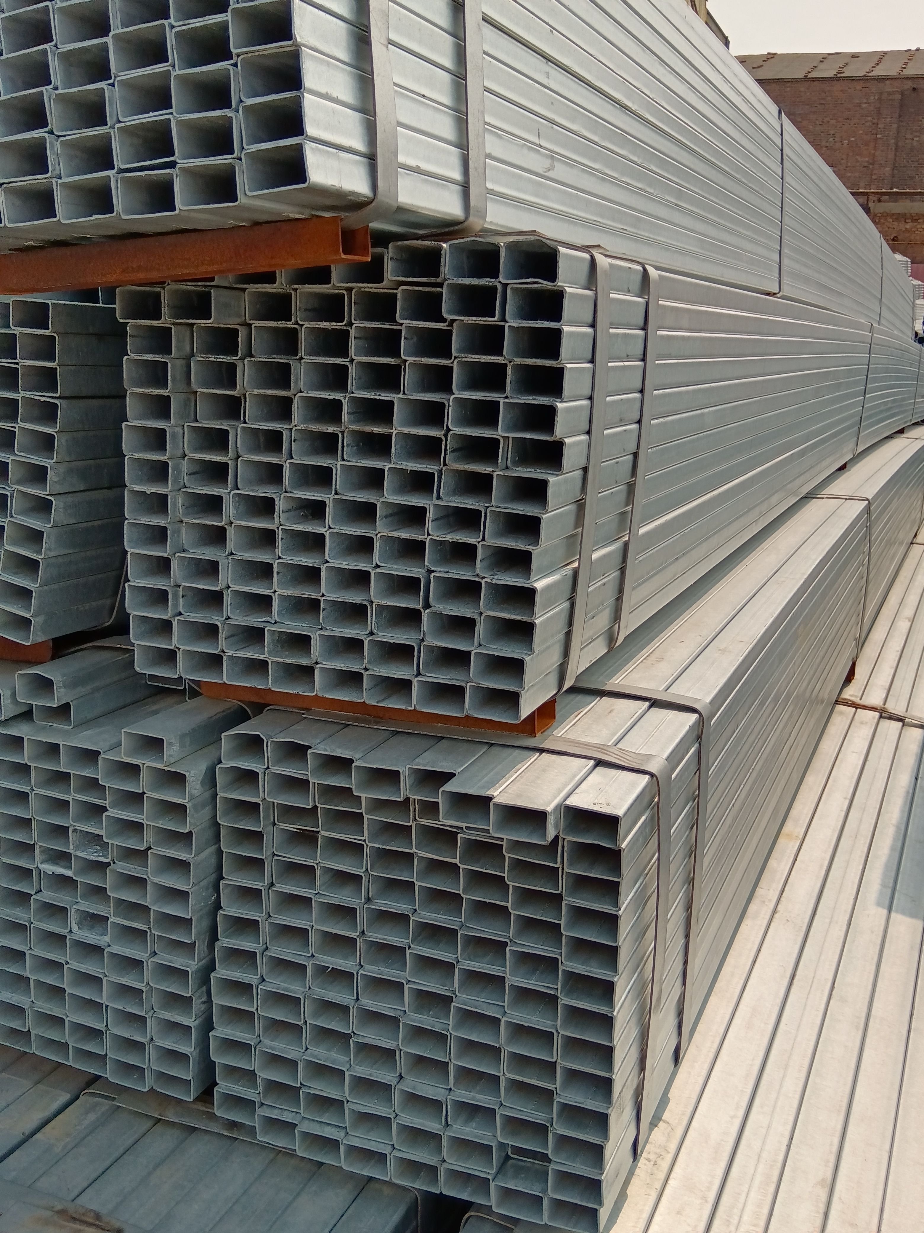 Hot Dip High Quality Construction Material Galvanized Square and Rectangular Hollow Section Steel structure steel pipe