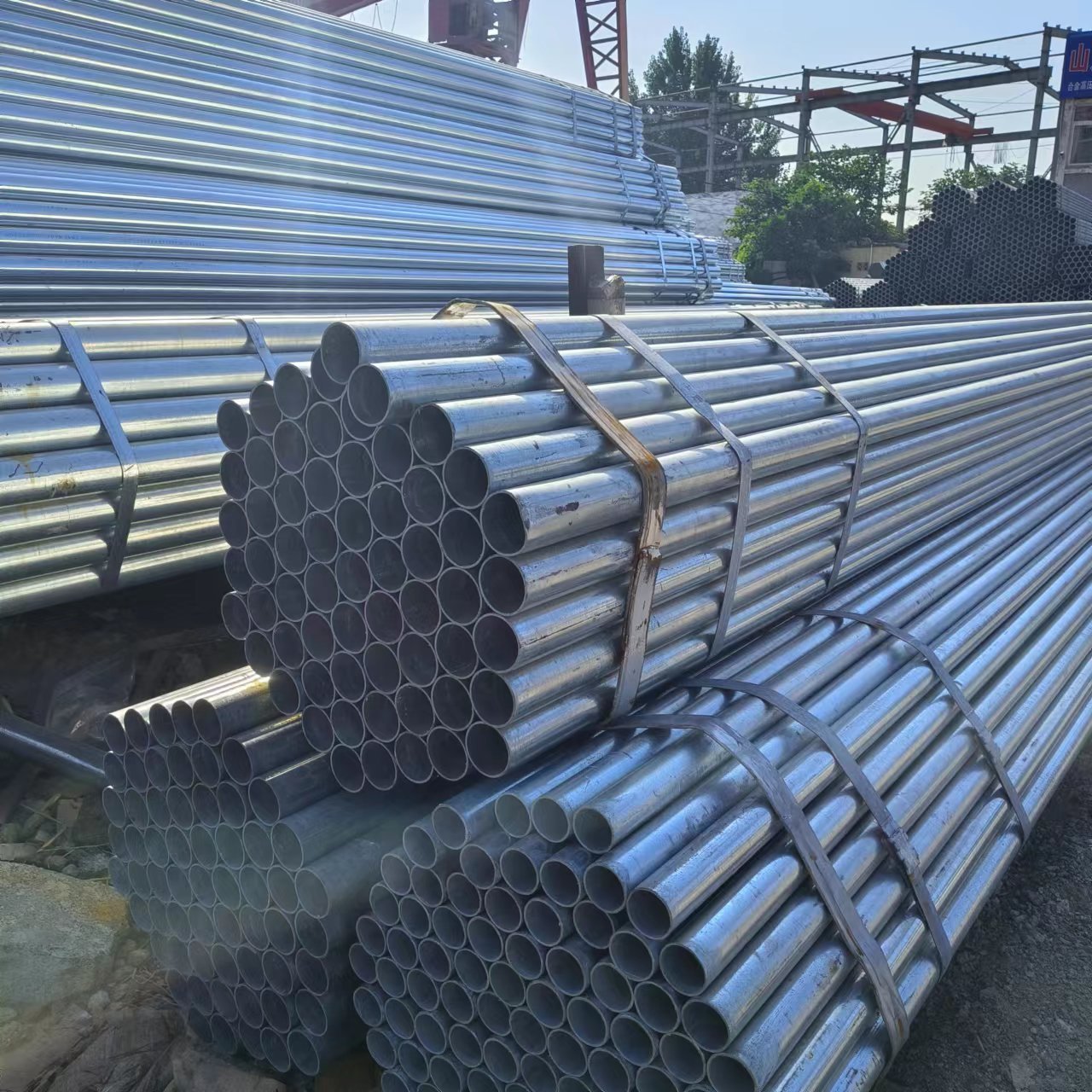 Wholesale hot dip gi seamless galvanized round steel pipe ASTM A106 Sch 40 ERW GI Iron Tube