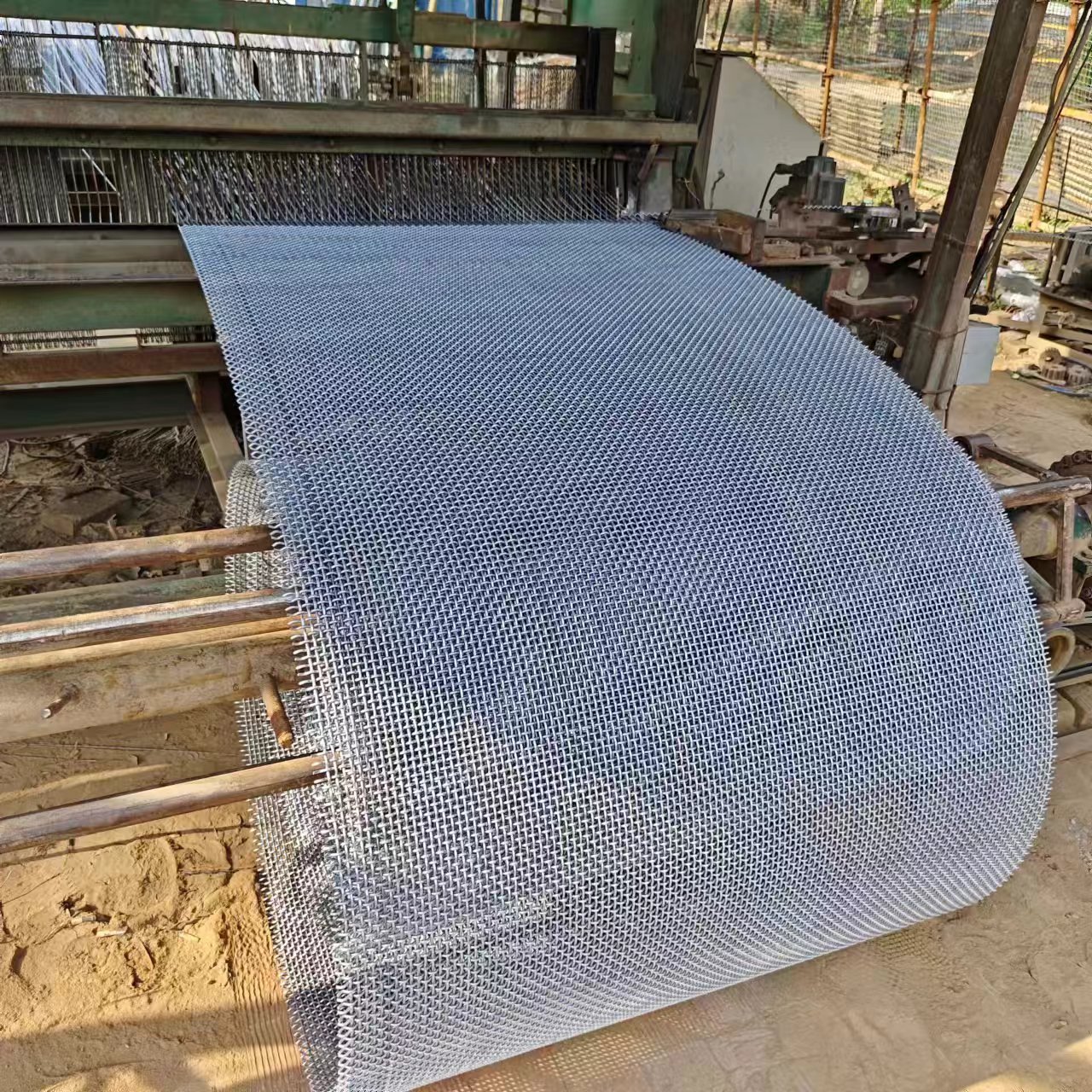 High Strength 65mn 45# Manganese Steel Wire Braided Mesh Used for Quarrie Mechanical Square Hole Rolling Line Mining Screen
