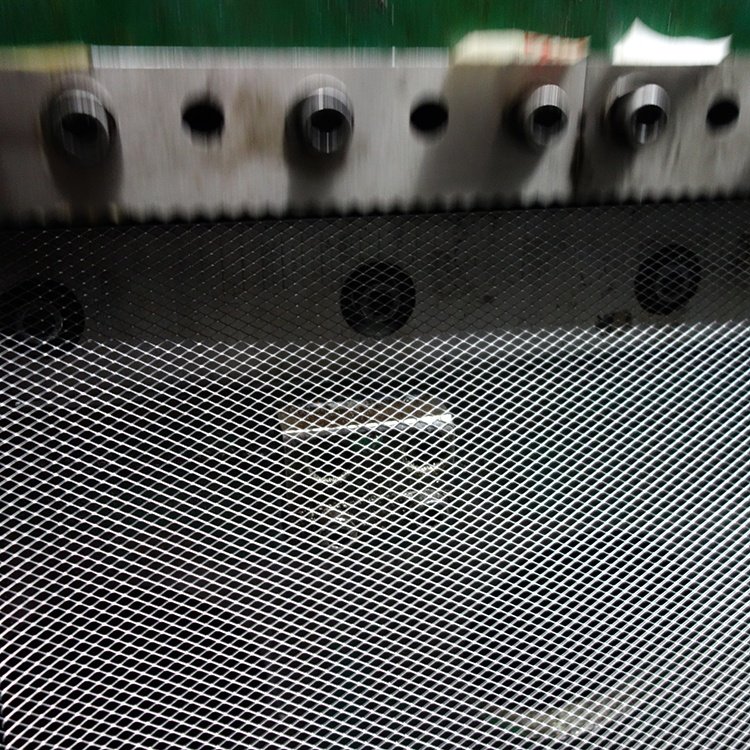 Low Carbon Steel Stainless Steel Aluminum Copper Nickel Aluminum Magnesium Alloy And Other Expanded Metal Mesh