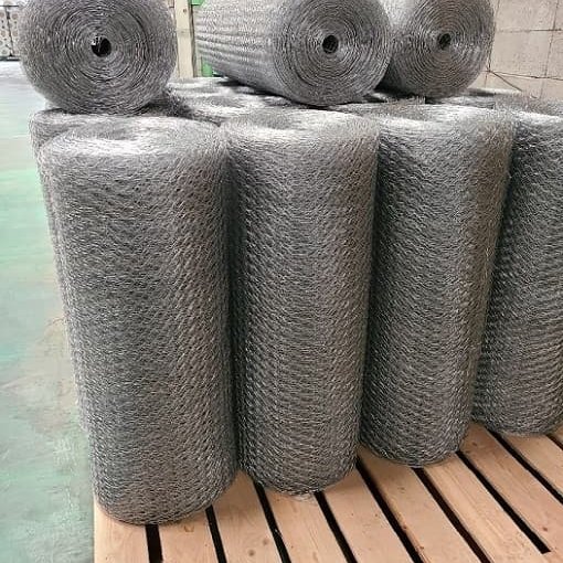 Good Price High Quality China Factory 10MM iron net fence wire mesh