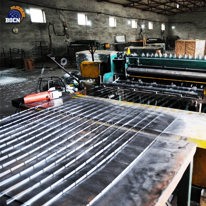 BOCN 6 12 gauge 50x50 2x2 1x2 3x3 4x4 5x5 inch electric galvanized iron Square Hole Construction welded iron wire mesh panel