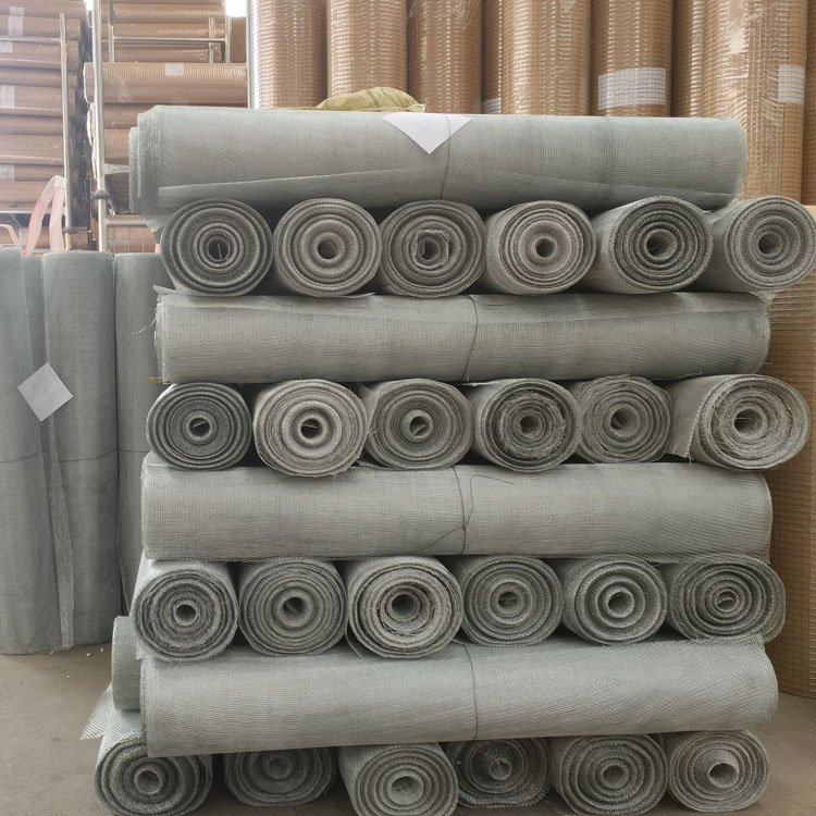 Electro galvanized before weaving square wire mesh roll of 3ftx100ft