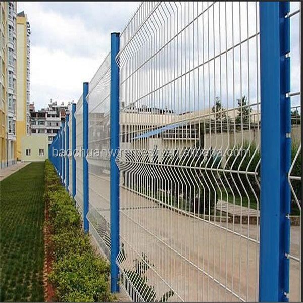 Hebei Baochuan steel wire mesh fence panel/ 3D bending welded mesh