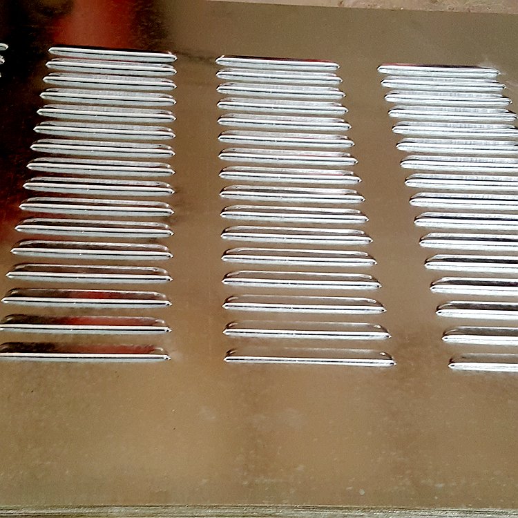 Perforated Metal Sheet Stainless Steel Louver Punch Plate