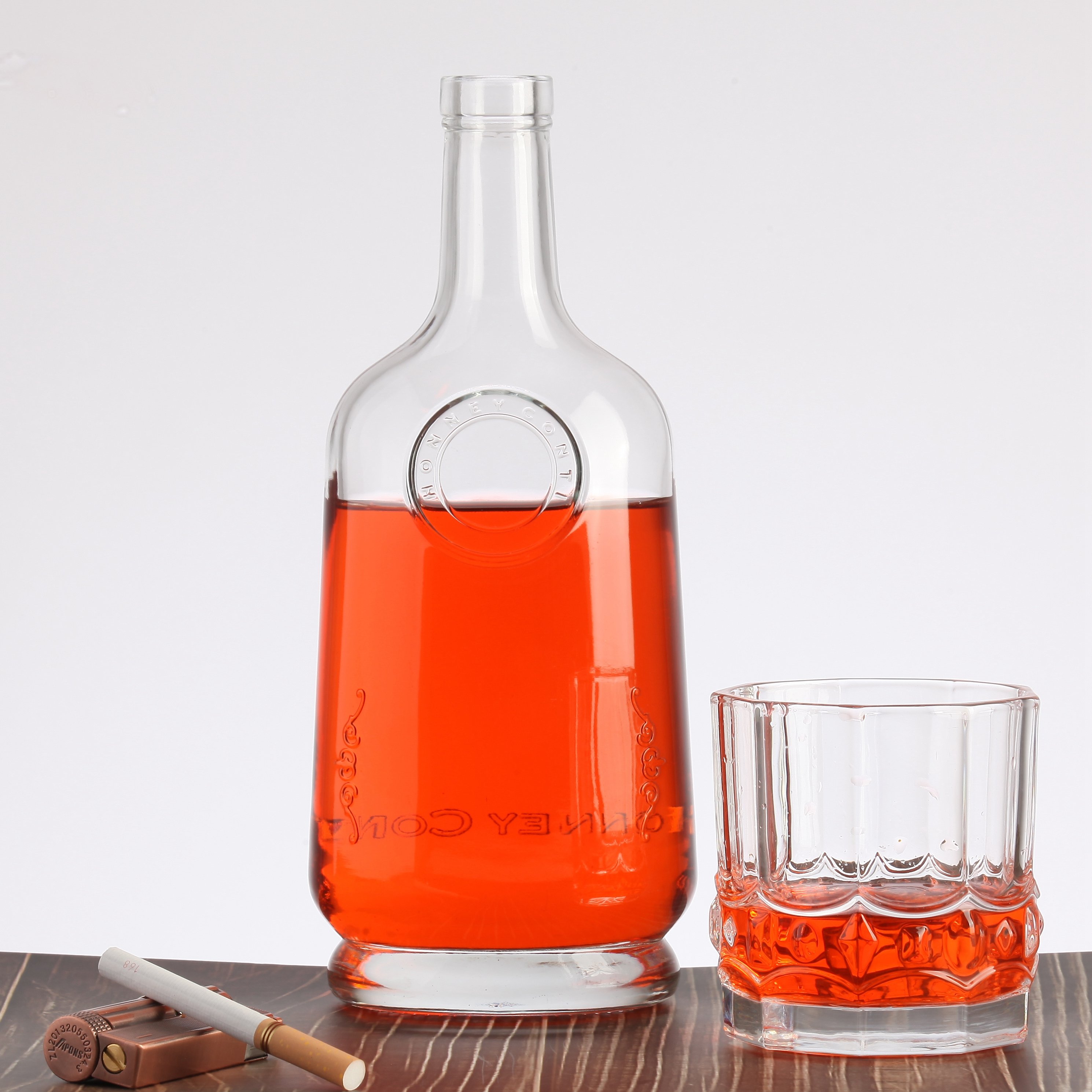 Made In China 750ml Empty Bulk Wine Glass Bottle For Liquor/ Whisky/vodka/rum Manufacturer