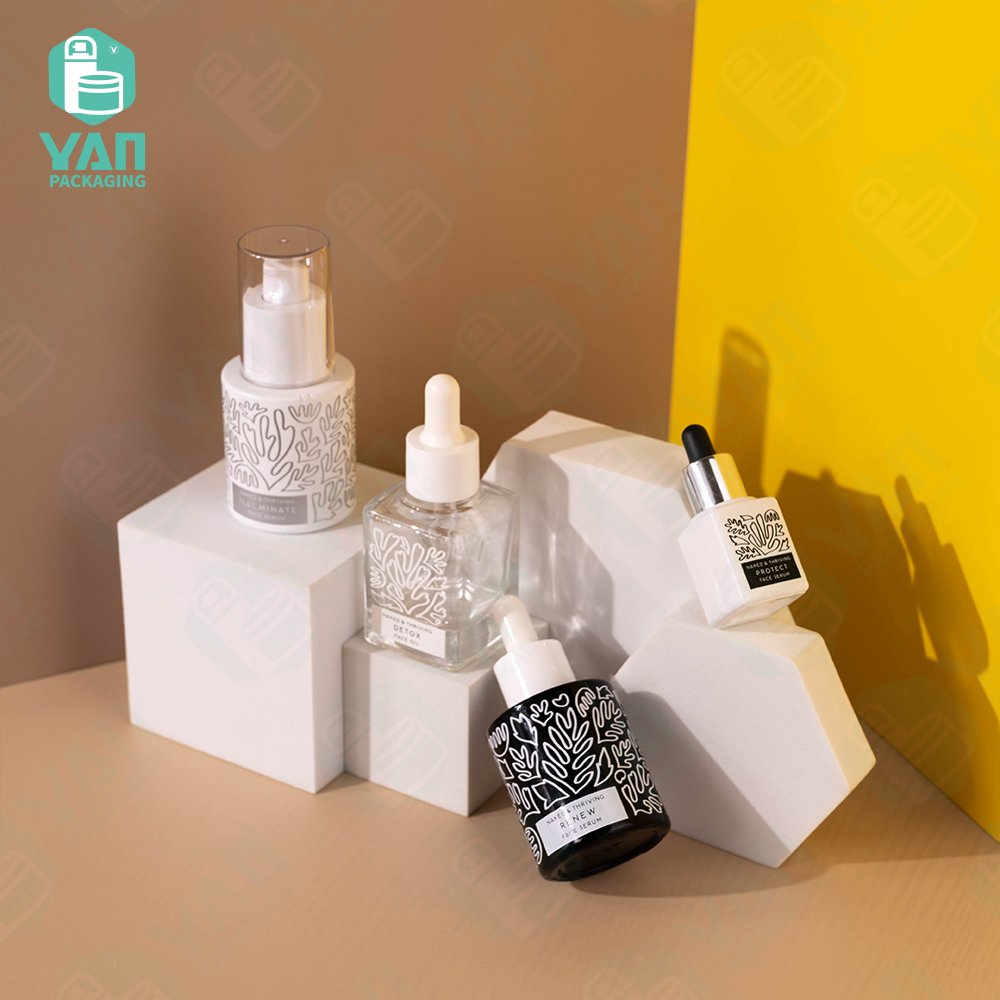 YAN Packaging 10ml 30ml cbd essential oil liquid foundation square dropper lotion pump glass bottle graffiti printing