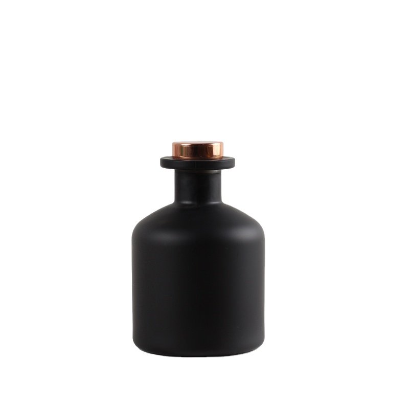 Most Popular Empty 100ml 150ml 200ml Round Black glass Aromatherapy Reed Diffuser Fragrance glass bottle With Stopper