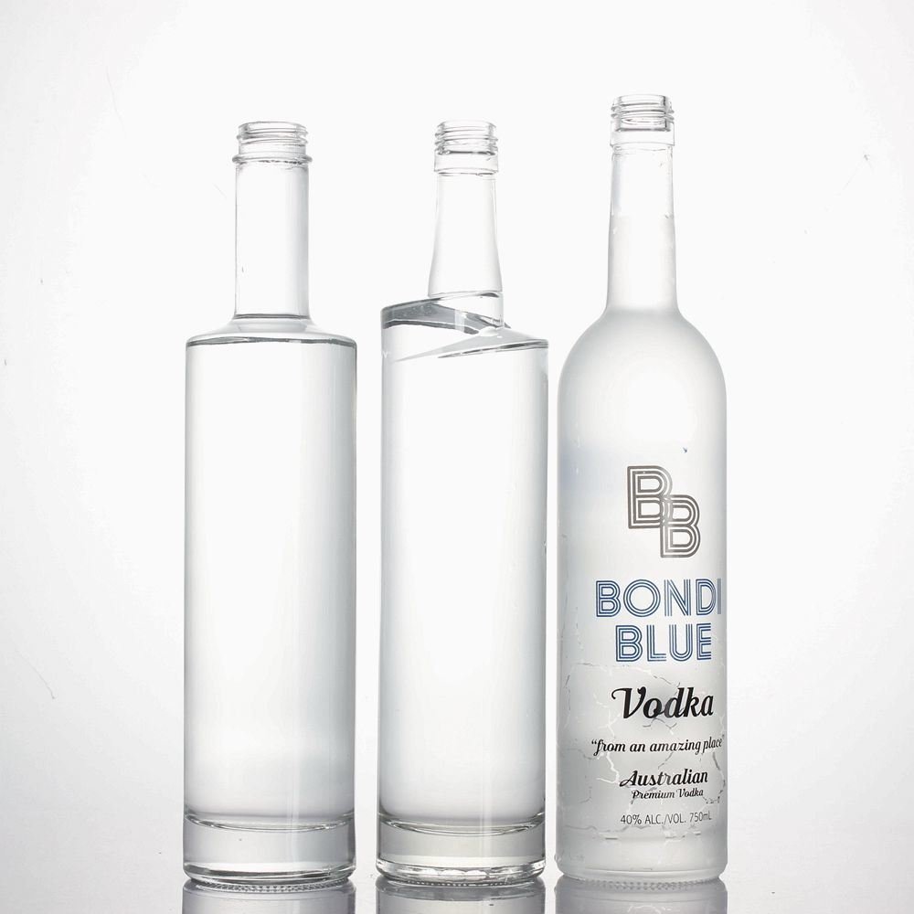 Wholesale 700ml 750ml 1000ml Bordeaux Bottle High Thin Round Clear Liquor Empty Wine Gin Vodka Glass Bottle