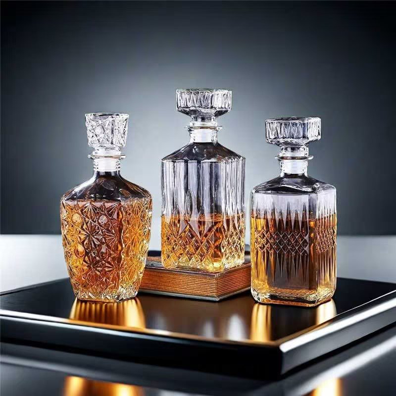 750ml 1000ml Manufacturer Customized High-Quality Whisky Glass Transparent Custom Wine Bottle Whisky Bottle 750ml whiskey decant