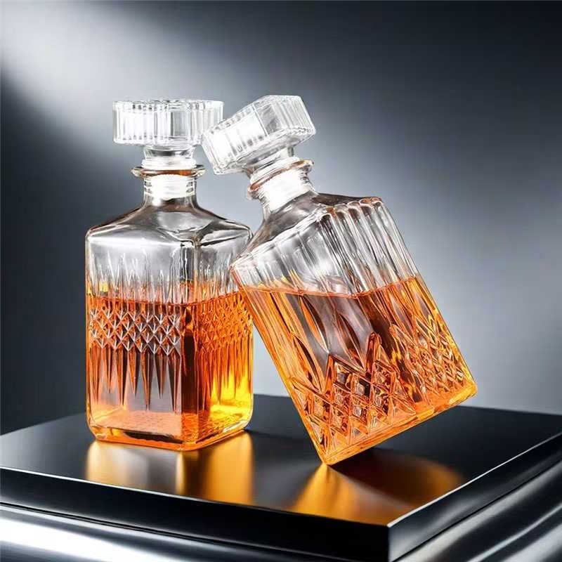 750ml 1000ml Manufacturer Customized High-Quality Whisky Glass Transparent Custom Wine Bottle Whisky Bottle 750ml whiskey decant