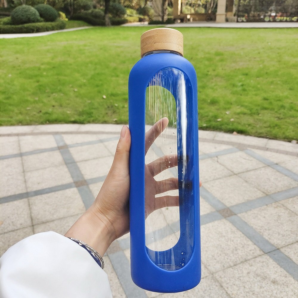 Hot Sale 1000ml OEM Transparent Glass Water Bottles With Personalized Silicone Sleeve