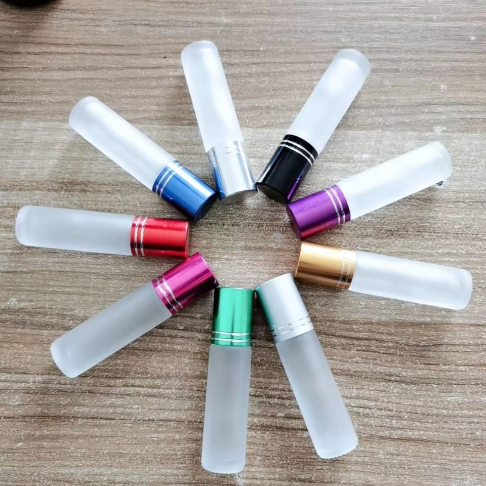 Wholesale High quality 10 ml luxury perfume oil roll on glass bottle with roller ball