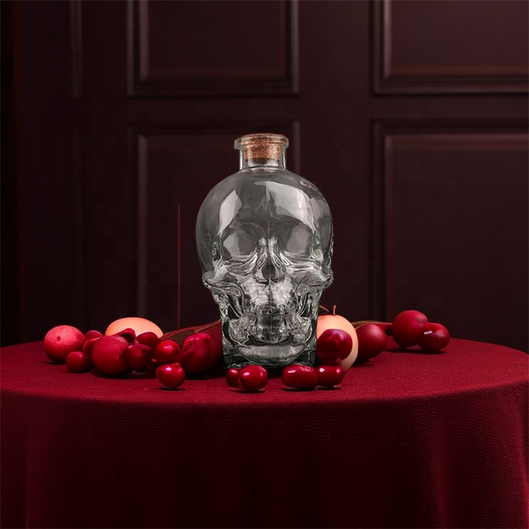 Creative transparent alcoholic beverages bottle whiskey bourbon gothic liquor bottle 750ml skull glass bottles