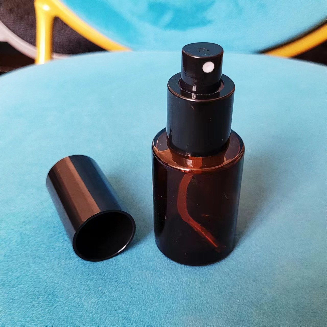 Wholesale glass perfume bottle 20ml 30ml 40ml 50ml 60ml 80ml 100ml 120ml amber glass bottle with gold aluminum sprayer cap