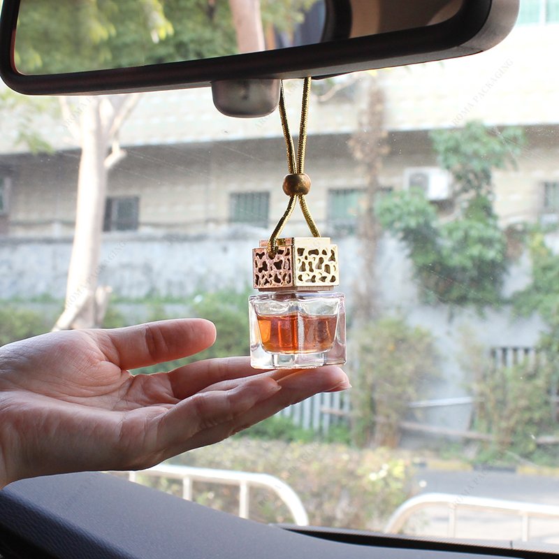 Hot Sale 8ml 10ml Car Aromatherapy Bottle Empty Car Perfume Hanging Reed Diffuser Bottle With Cap