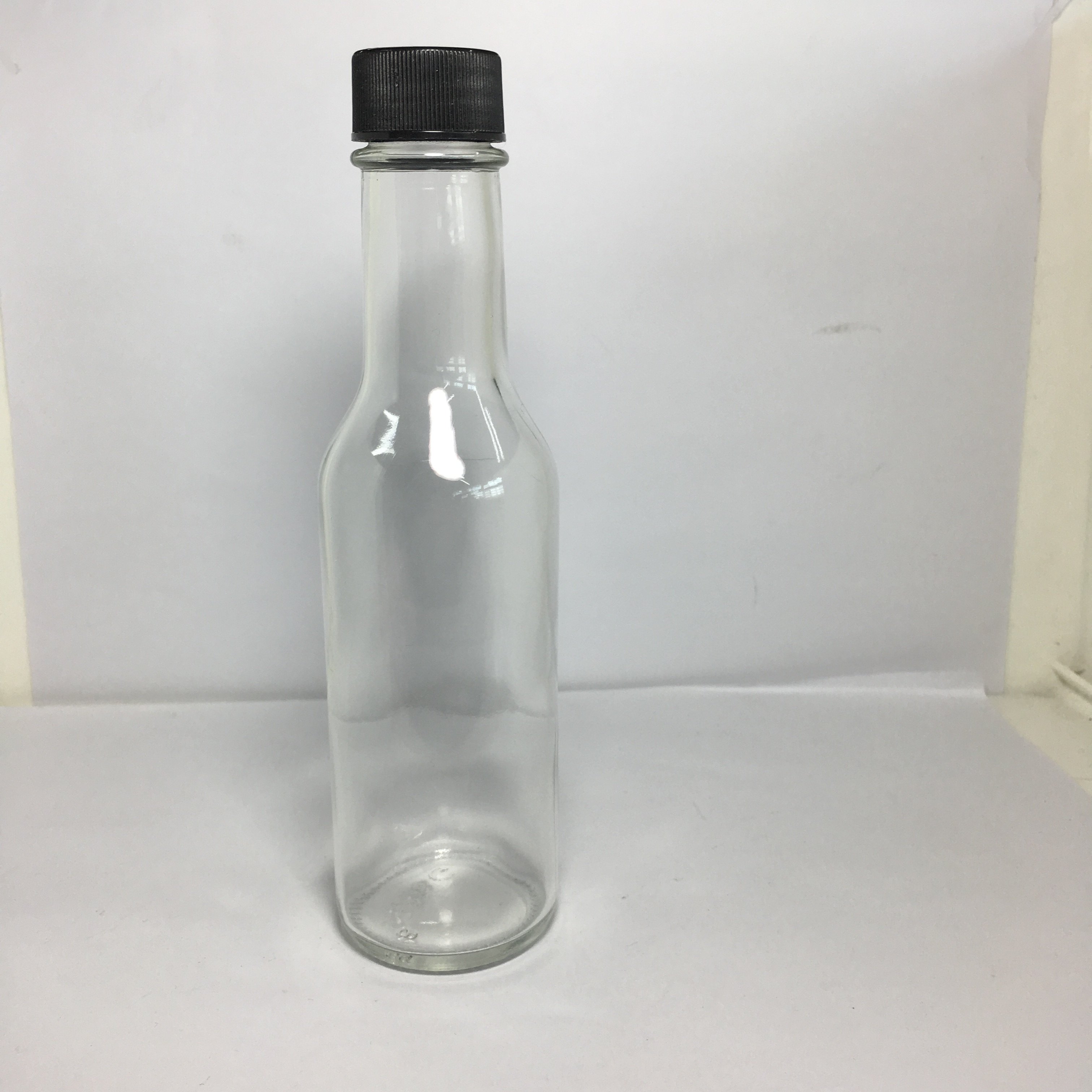 150ml 5oz transparent glass sauce woozy bottle with 24-414 black screw cap and insert