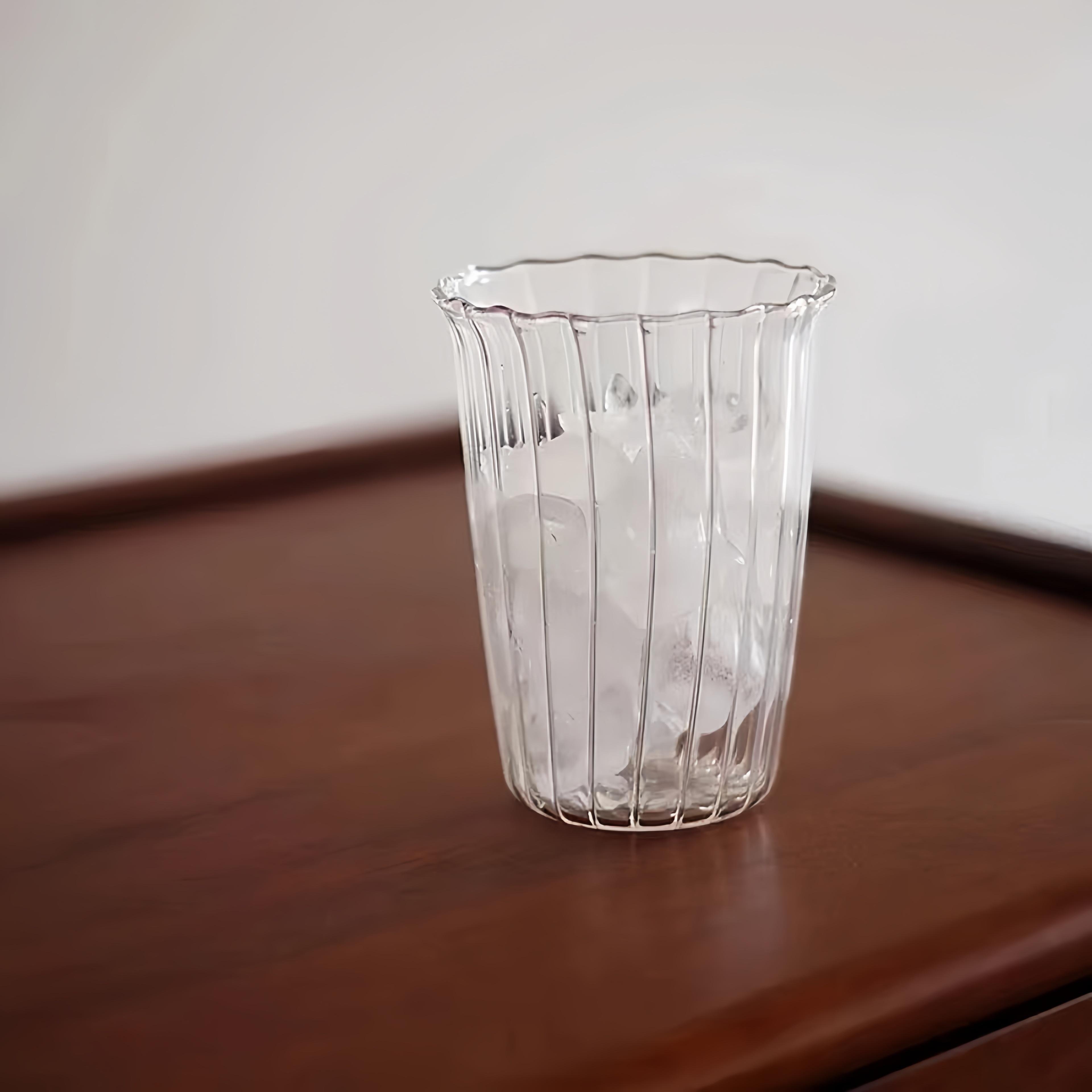 Customizable High Borosilicate Vintage Vertical Clear Glass Mugs flower glass mug