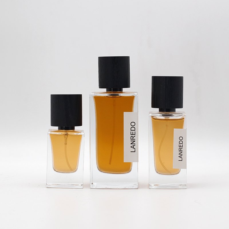 Custom cosmetic packaging square pefume bottle 30ml 50ml 100ml clear empty pump spray glass perfume bottles with wooden cap