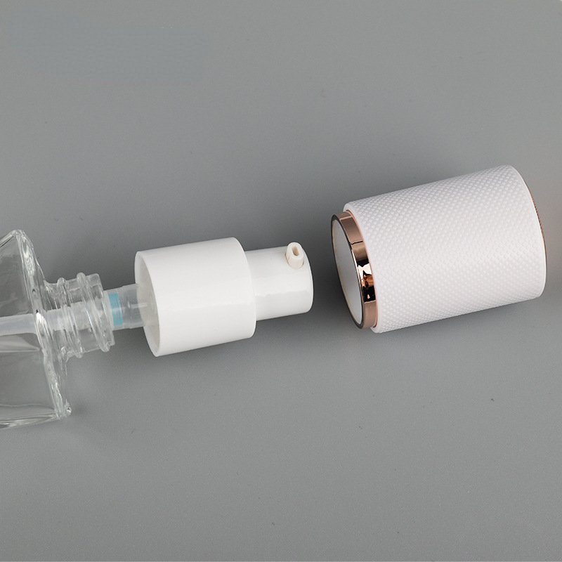 Wholesale New 30ml Glass Bottle White Squezee Pump Foundation Glass Bottle BB Cream Serum Cosmetic Glass Foundation