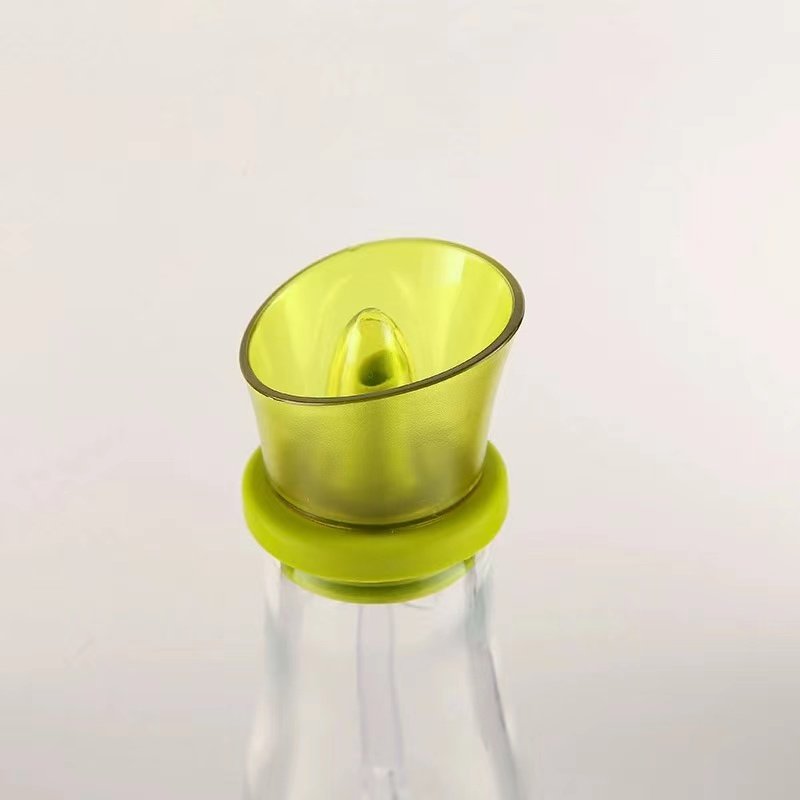 Kitchen seasoning glass storage bottle sealed moisture-proof Glass Oil Bottle with infuser
