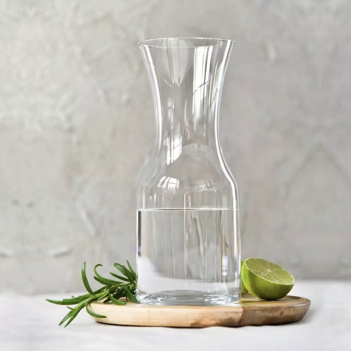 Classic Water Carafe Vase - 30.4 oz (900 ml) Capacity - 230mm - Elegant Serving Solution - B2B Wholesale Offer - Krosno Glass