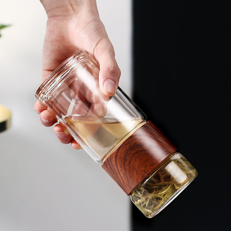 Low MOQ Newly Design Double Wall Tea Water Separation Glass Bottle With Tea Infuser Filter