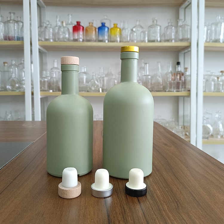 Customized Labels Matte Green blue pink black Glass Bottles Oil Spirits Beverages Olive Unique 500ml Size Beer Bottle