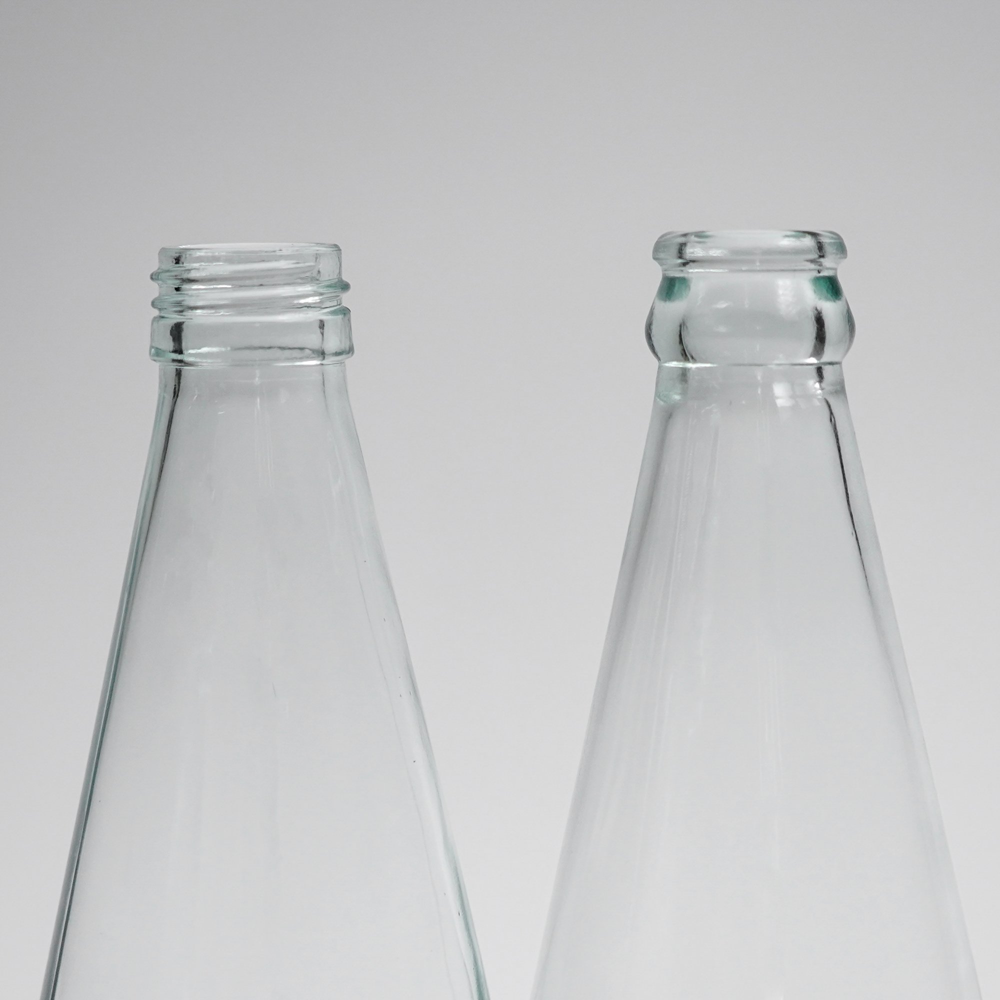 Factory producing 290ml clear glass bottle basil seed juice drink high quality beverage bottle