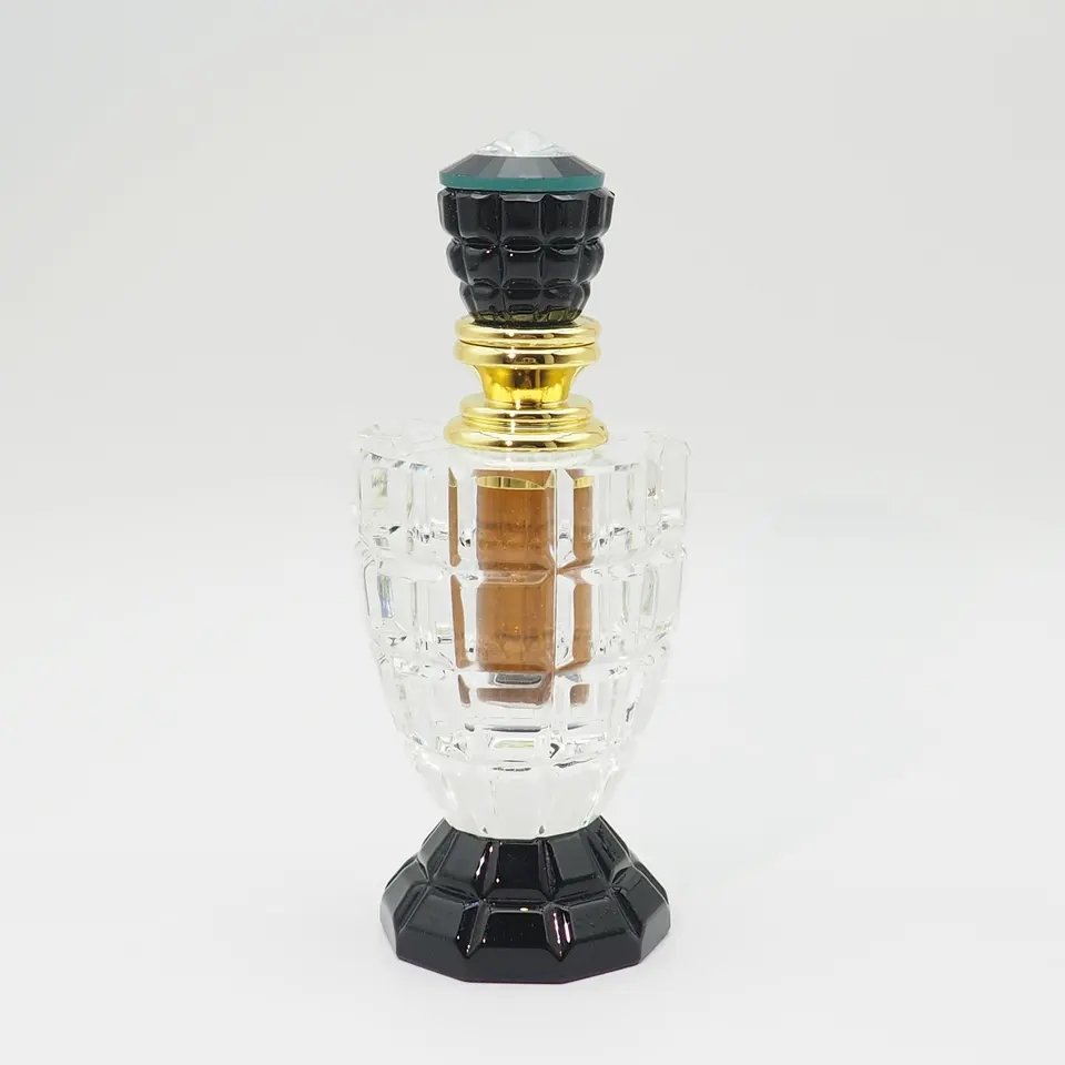 Manufacturers wholesale crystal glass bottles Atar oil crystal bottles with black crystal lid