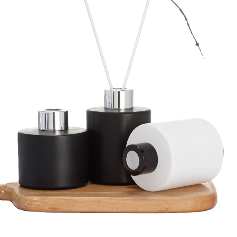 2022 New Design 100ml 120ml 150ml 200ml Round Reed Diffuser Glass Bottle Luxury With Lid