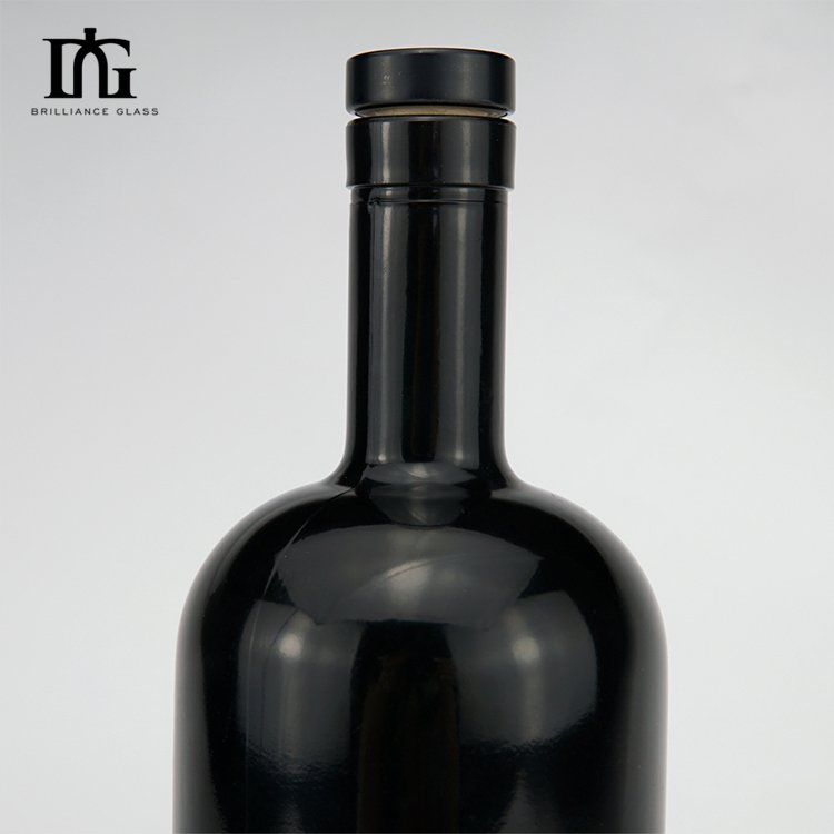 Hot selling custom Glass Bottle Spirit Bottle 500ml 700ml 750ml Vodka Glass Bottle With Cork