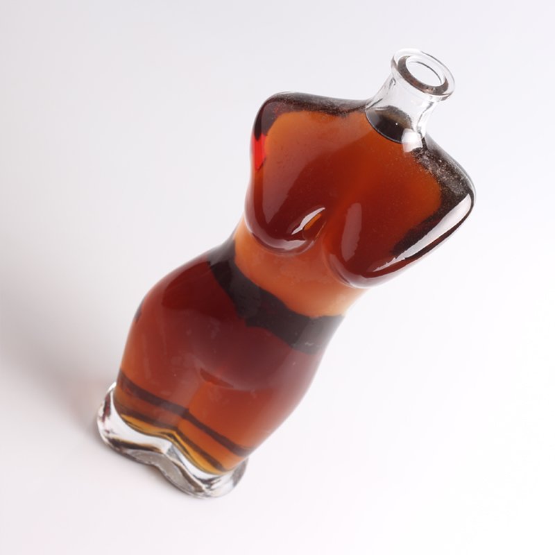 Wholesale Manufacturer High End Woman Shaped 750ml Glass Bottle With Cork Screen Printing Decal For Whisky Vodka Spirits Use