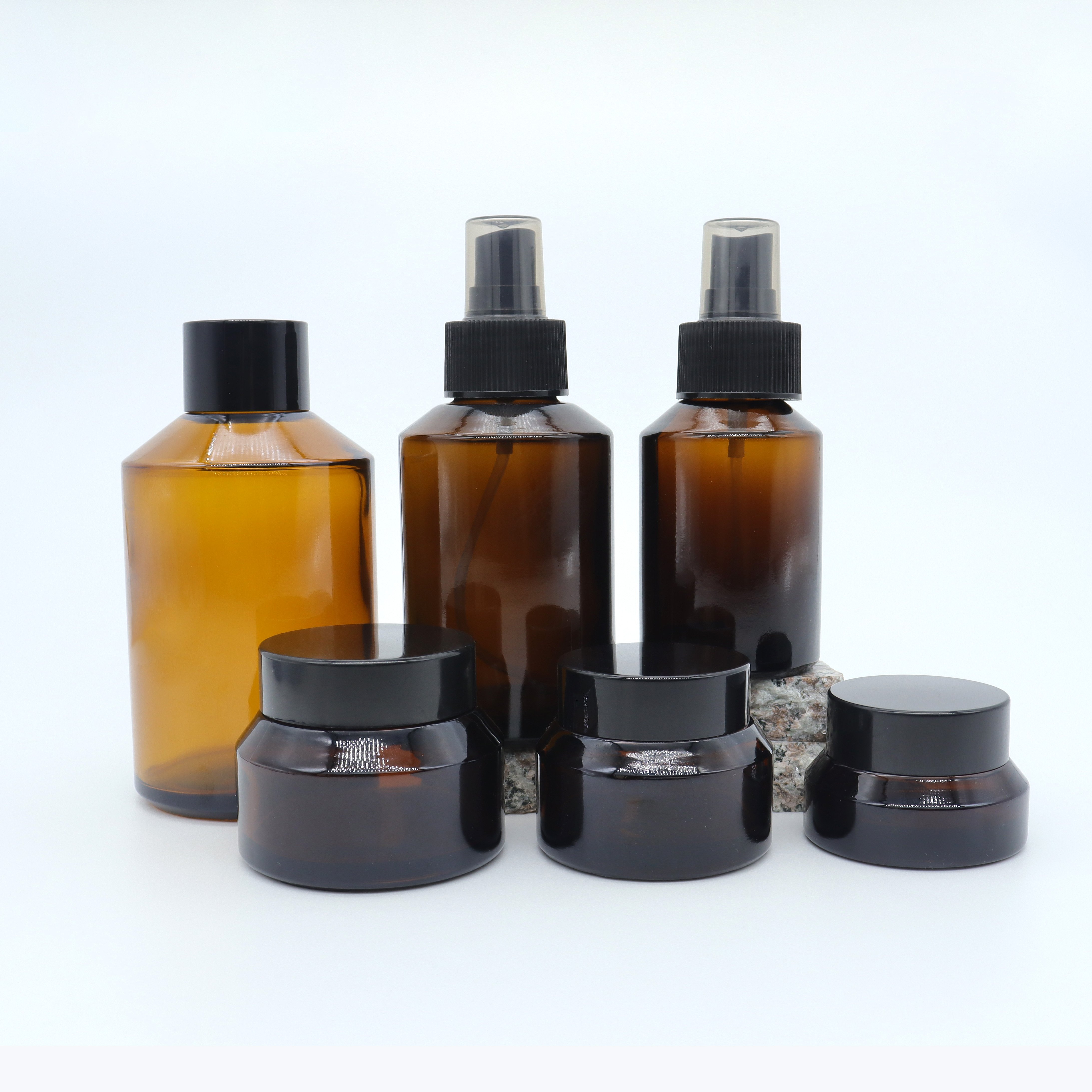 cosmetic jars125ml 200ml containers for skincare packaging Amber slanted shoulder glass black pump spray bottlebrown glass jar
