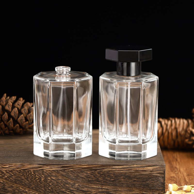 wholesale luxury 30ml 50ml 60ml square round spray cap empty refill glass bottle perfume bottle Can be customized packaging