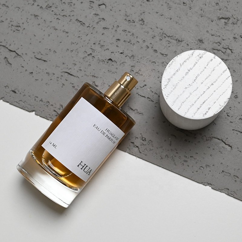 Luxury Cologne Bottle With Wooden Cap Round Spray Perfume Glass Bottle 30ml 50ml 100ml Botol Parfum