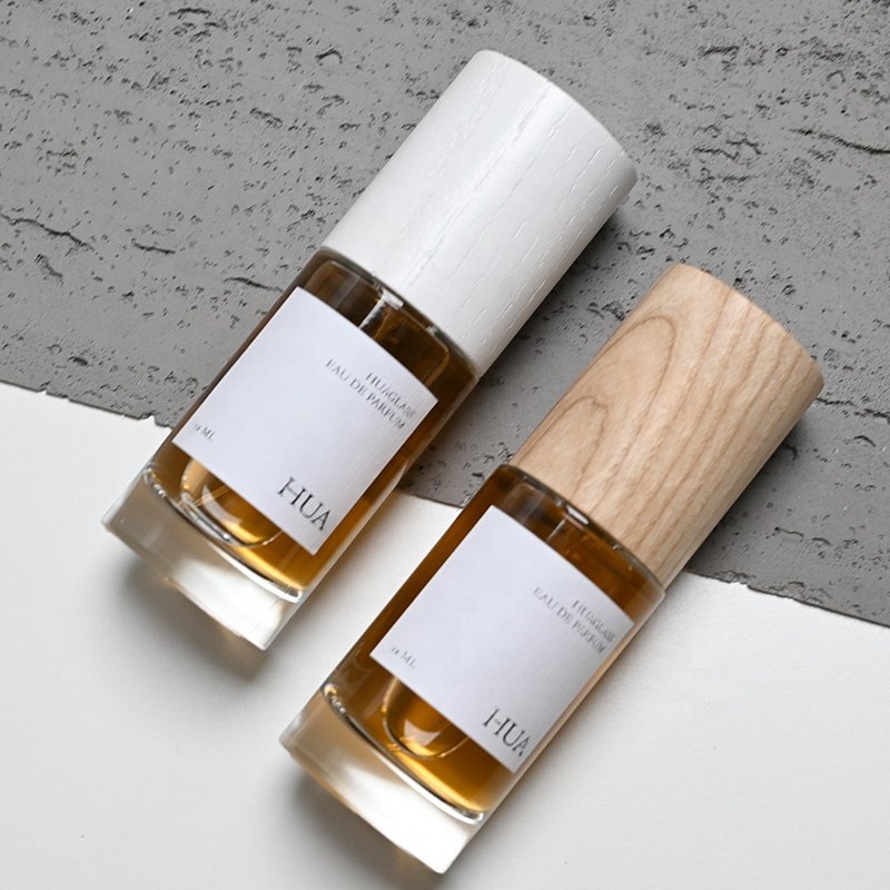 Luxury Cologne Bottle With Wooden Cap Round Spray Perfume Glass Bottle 30ml 50ml 100ml Botol Parfum