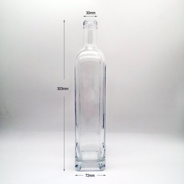 High Grade Square 700ml Vodka Glass Bottle With Cork Stopper