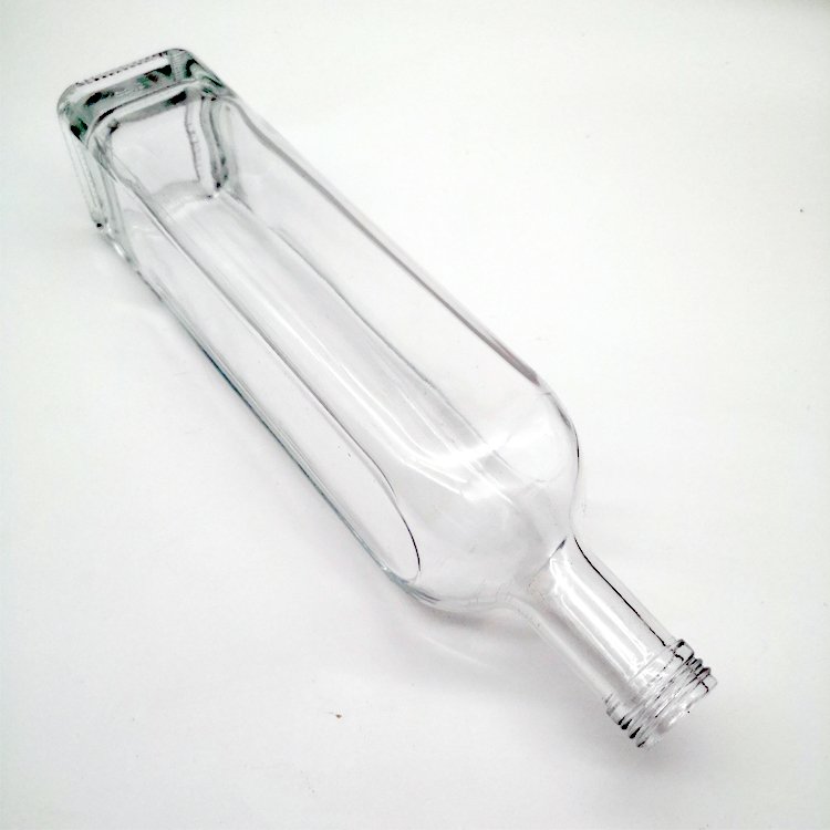 High Grade Square 700ml Vodka Glass Bottle With Cork Stopper