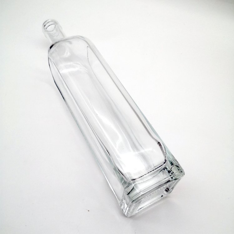 High Grade Square 700ml Vodka Glass Bottle With Cork Stopper