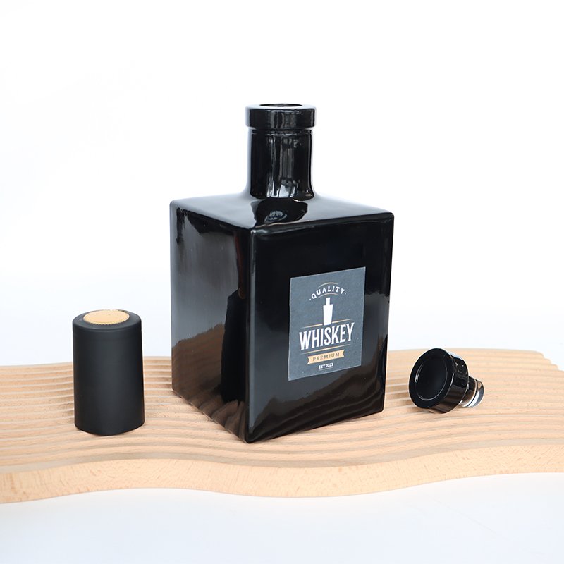 High Quality clear Black 500ml 750ml Square Gin whisky vodka spirits glass bottle with cork lid